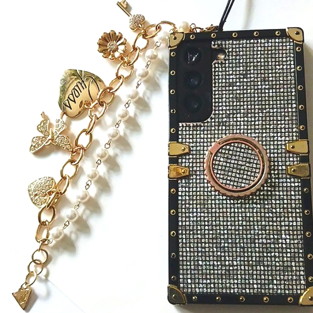 GUESS Wristlet Pearls & Charms Cell Phone/Case/Purse